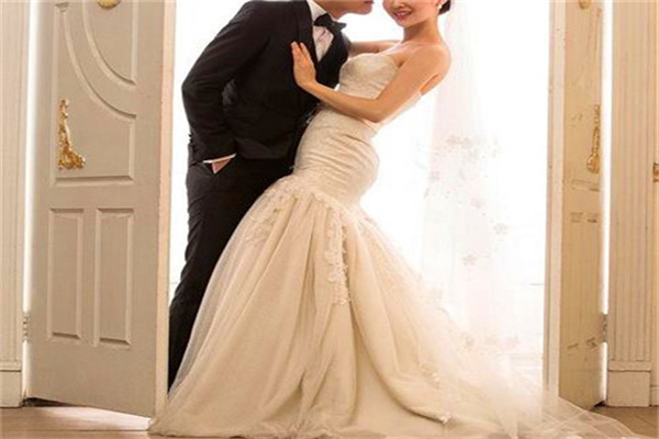 美人纪婚纱摄影