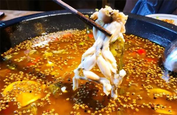 龙门飞鱼美蛙鱼头火锅