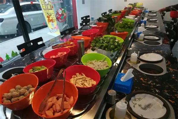 西北娃自助转转小火锅
