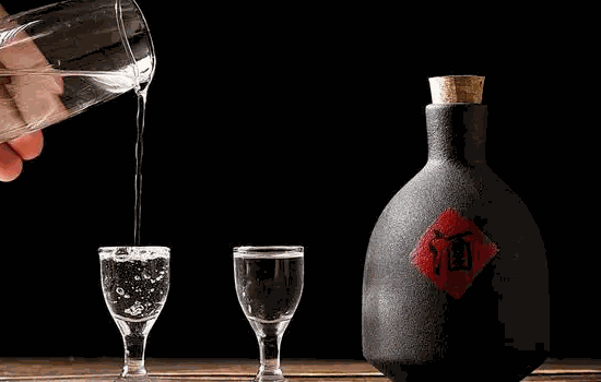 阙家白酒