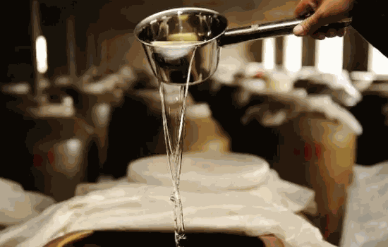 阙家白酒