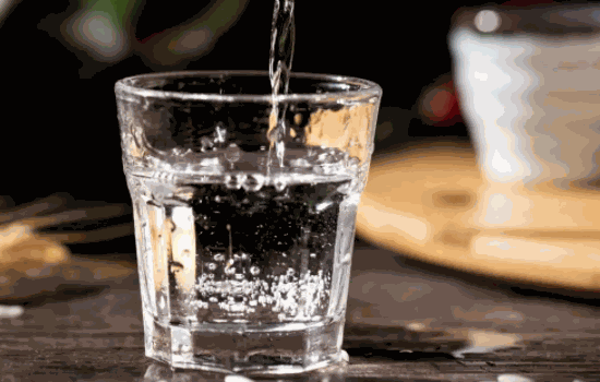 阙家白酒