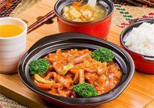 左耳知现烤焖汁饭