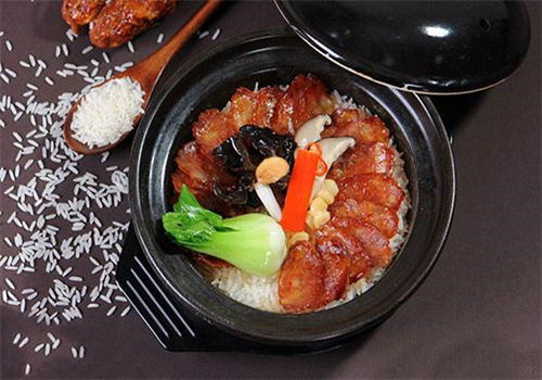 左耳知现烤焖汁饭