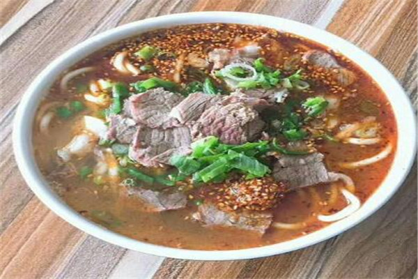 陕本部牛羊肉饸饹面