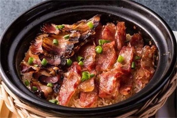 天下行功夫煲仔饭
