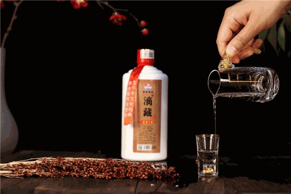 百年长信白酒