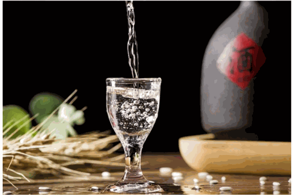 大燕达白酒