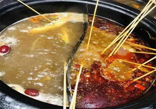 渝五爷鸭血串串锅