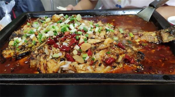 石头烤鱼