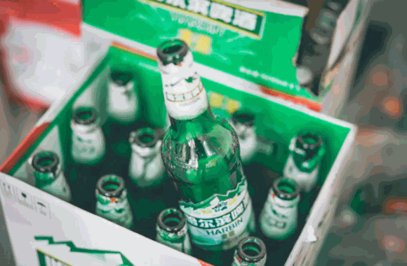 哈尔滨啤酒
