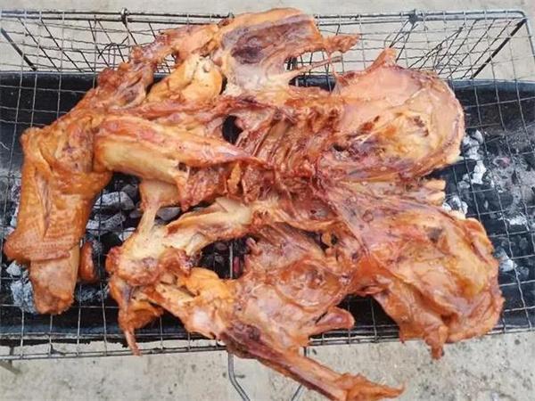 瞎啃瞎啃烤鸡架