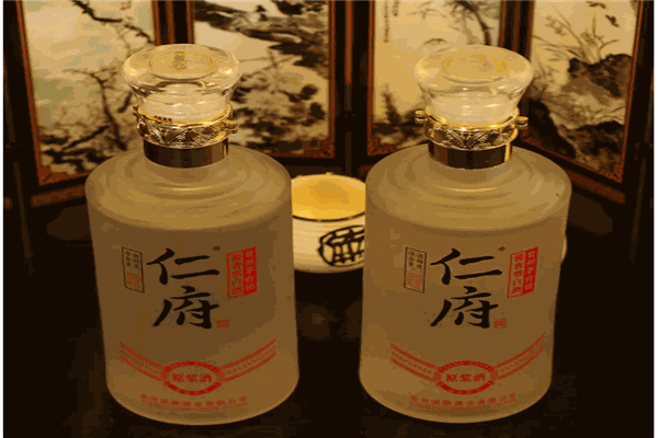 国仁白酒