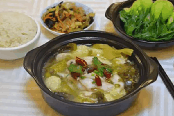 小鱼号酸菜鱼米饭