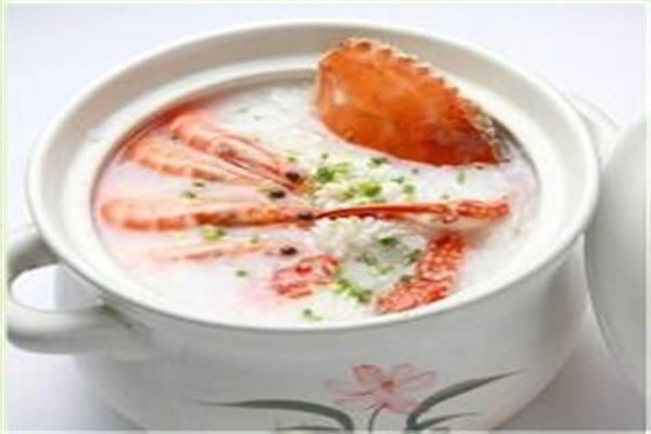 鱼春花潮汕海鲜粥