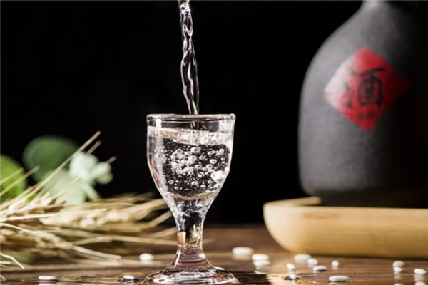 贵润白酒