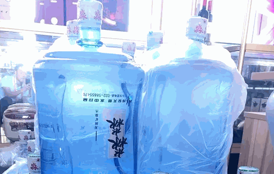 阿尔山矿泉水桶装水