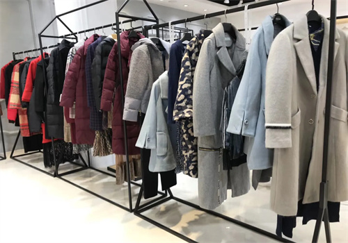 奥斯服装折扣店