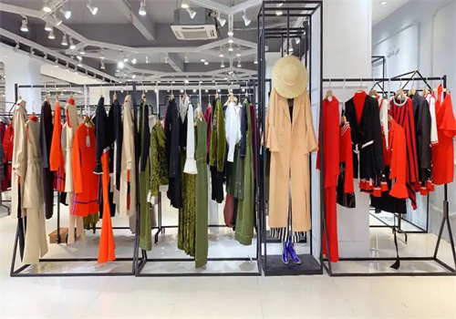 奥斯服装折扣店