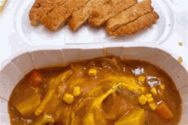 黄响咖喱蛋包饭