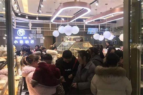 菲小姐的店零食店