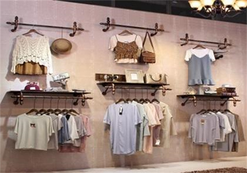 大小童装店