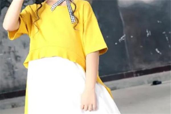 丑小鸭童装