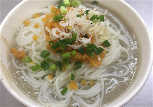 一锅鲜汤粉