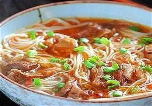 一锅鲜汤粉