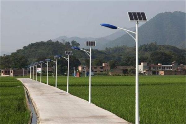 太阳能庭院灯