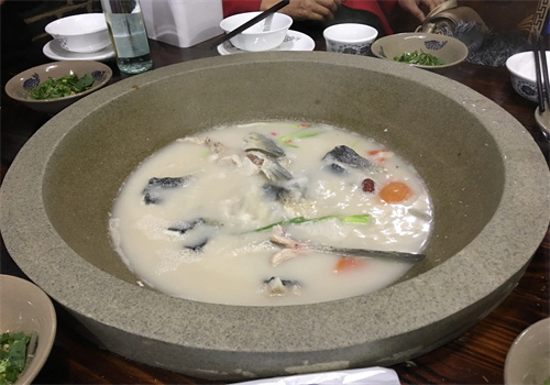汽锅鱼