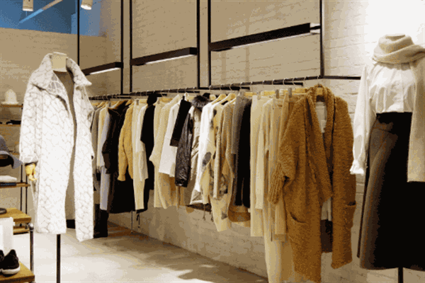 我爱云上服装店加盟