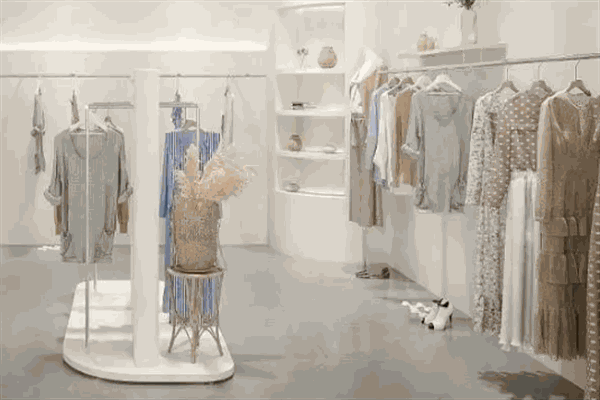 芙娜妮服装店加盟