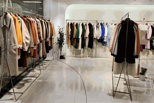 芙娜妮服装店加盟