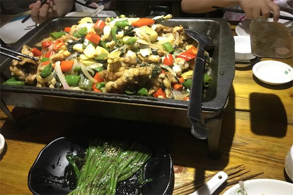 蛙小鱼