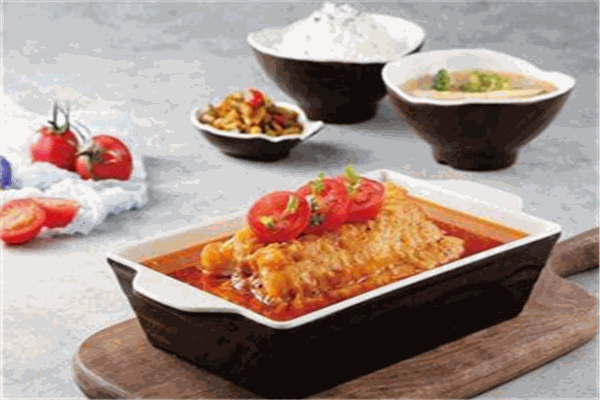 愚小泰烤鱼饭加盟