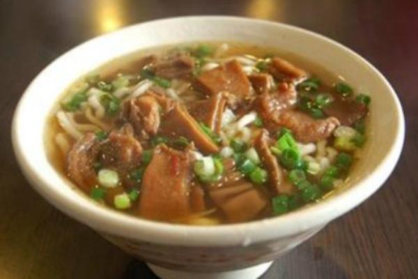 牛杂季牛肉汤