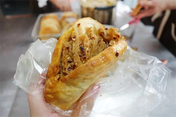 三块灌汤烧饼