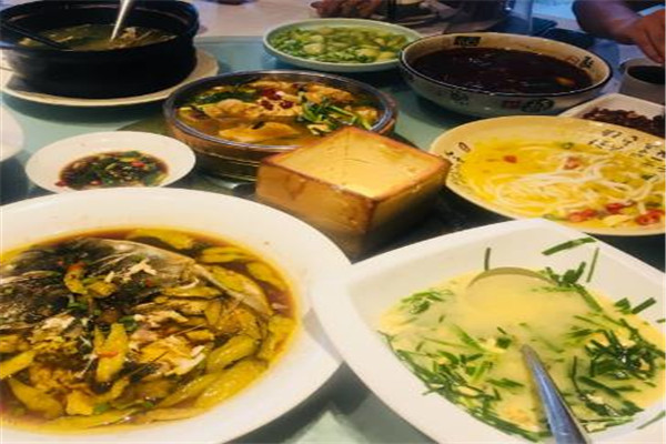 味府时尚餐厅加盟