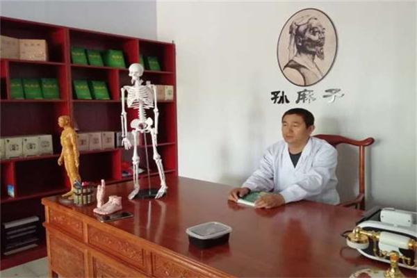 孙麻子膏药铺