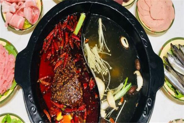 叁食而立市井火锅加盟