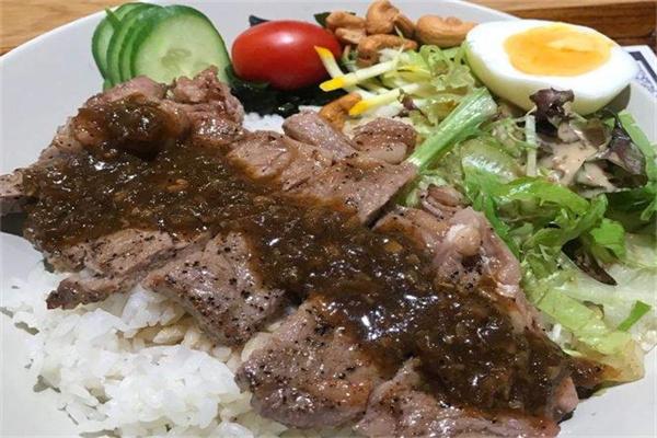御品牛排饭