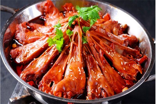 一品瑜香干锅鸭头