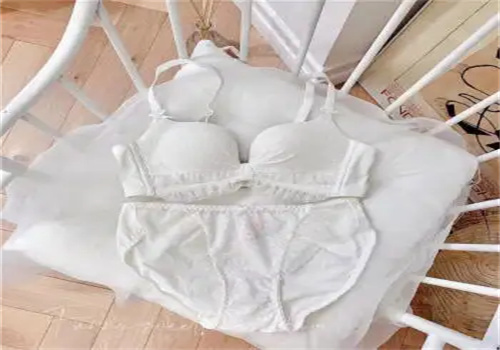 玉茄子内衣