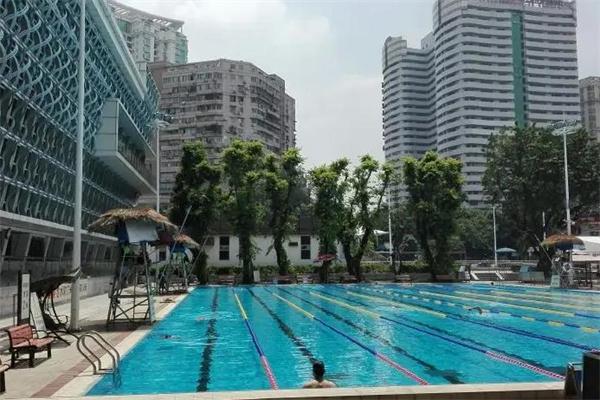 雅达利游泳馆