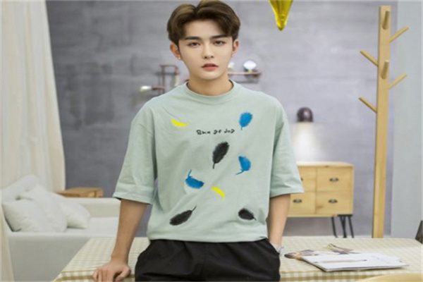 笑男服饰