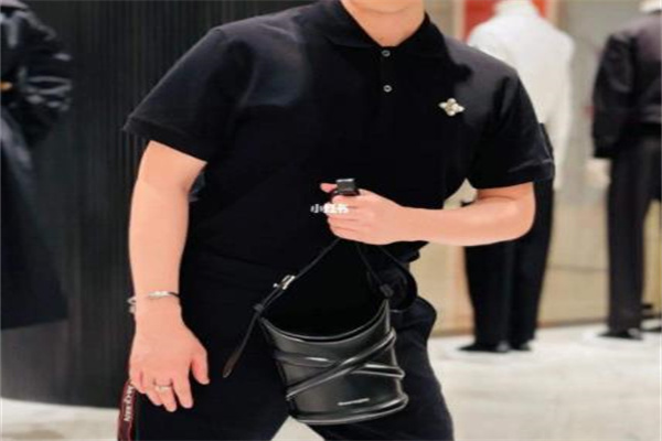 亚历山大麦昆男装
