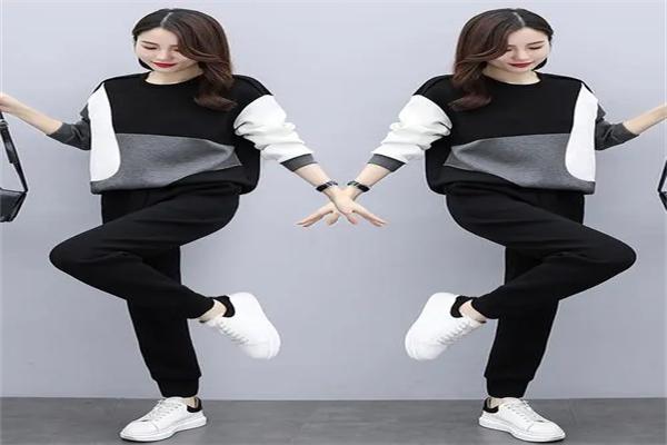 一抹靓色服装