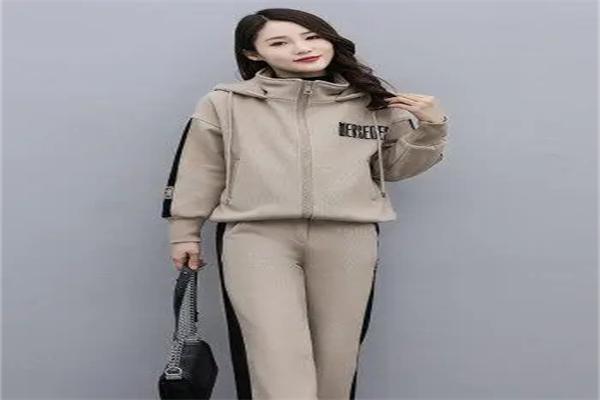 一抹靓色服装