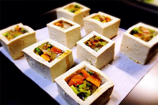 七彩果蔬豆腐
